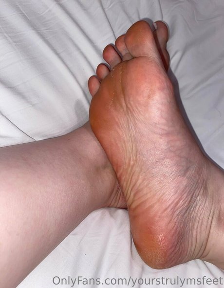 yourstrulymsfeet star free archive