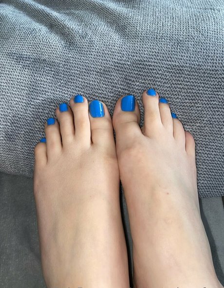 yourstrulymsfeet pornstar nudes photo