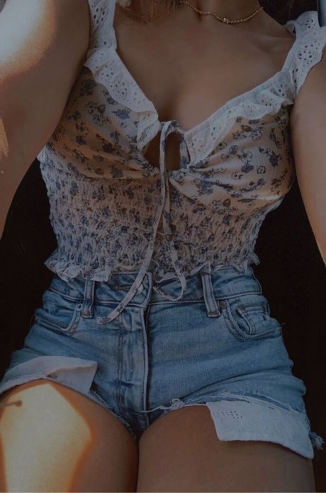 its rockie hot model pictures