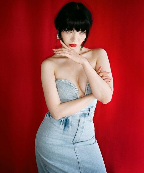 Aya Shalkar star nude archive