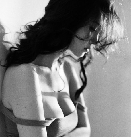 Aya Shalkar actress pictures