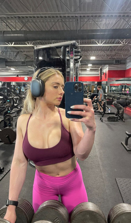 Miranda Cohen model top photos