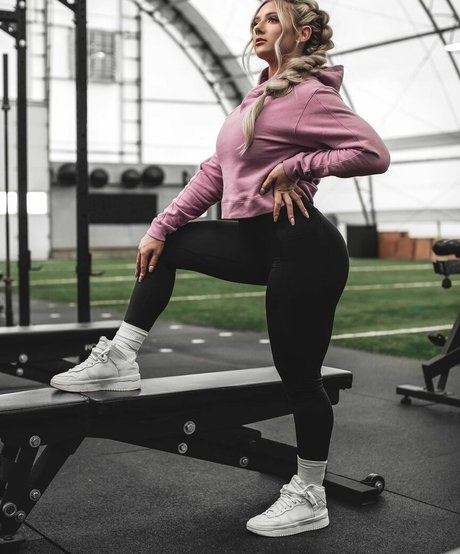 Miranda Cohen hd actress images