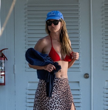 Alice Eve star high quality images