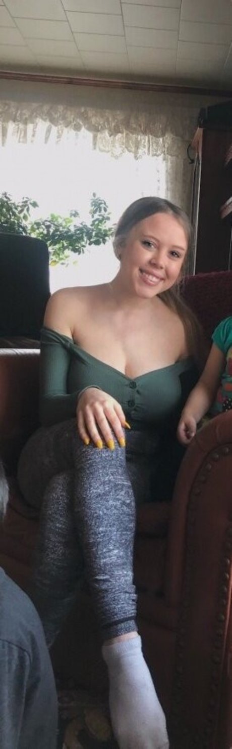 Emily Kyte top model images