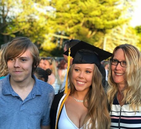 Emily Kyte model erotic pictures