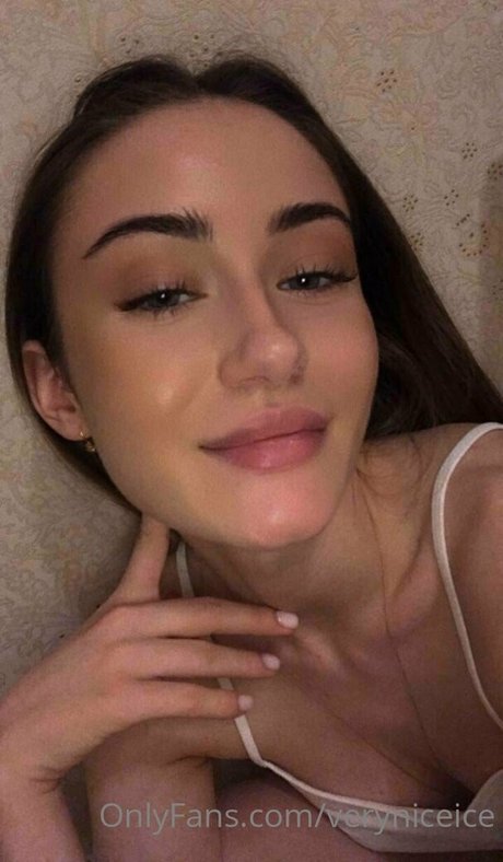 veryniceice model nudes pics