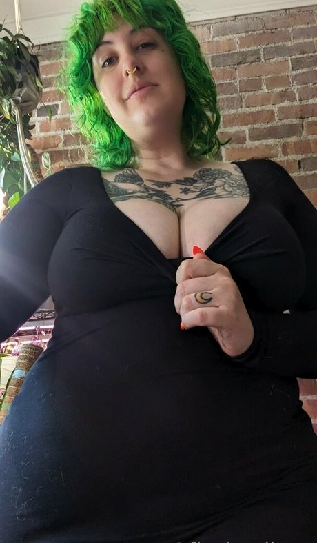 finchgallows model naked pic