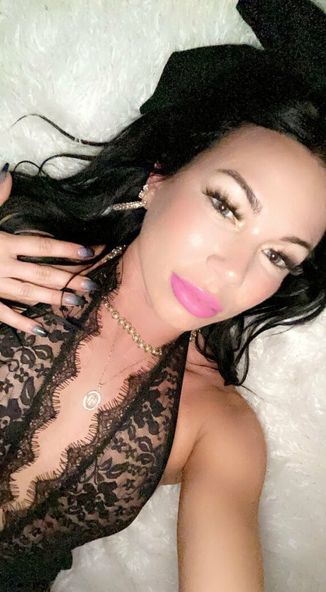 queenofthedollhouse adult model pictures