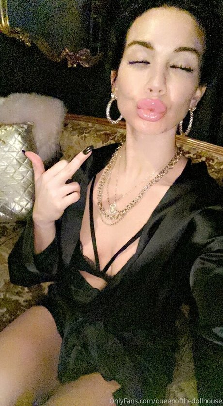 queenofthedollhouse pornographic star galleries