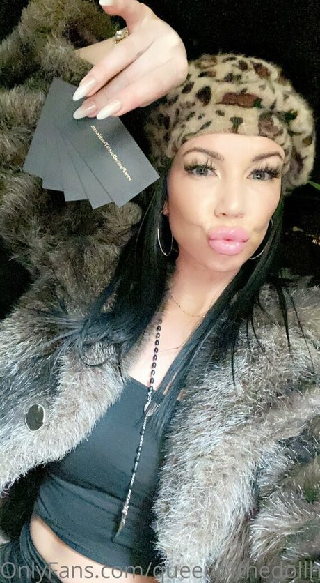 queenofthedollhouse model hot gallery