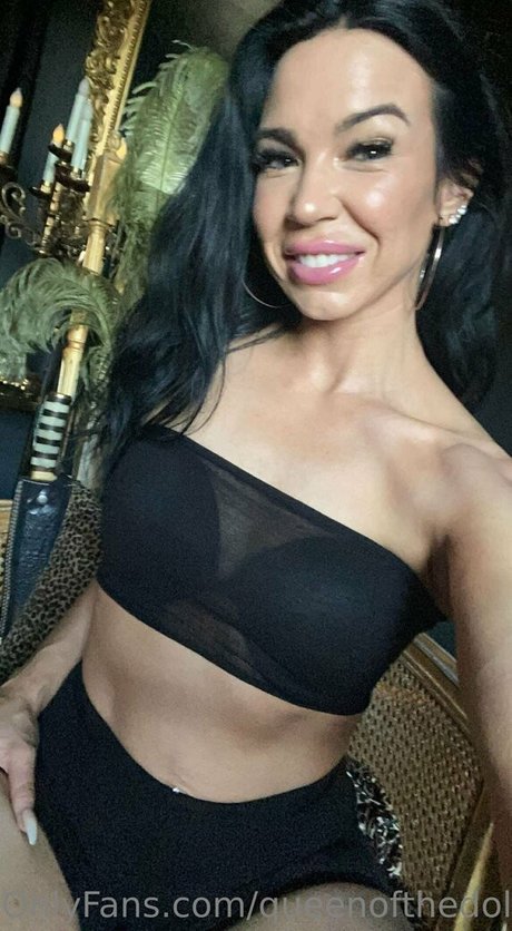 queenofthedollhouse art pornstar pictures