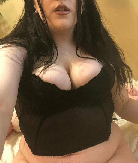 moaningbrat star nudes archive