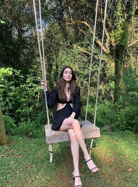 Kassianaquadros adult model image