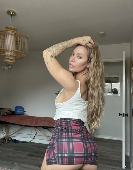 nicoleanistonxo beautiful star archive