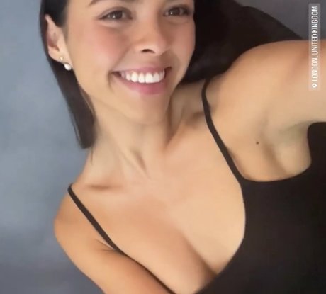 Vanessa Bauer erotic model images