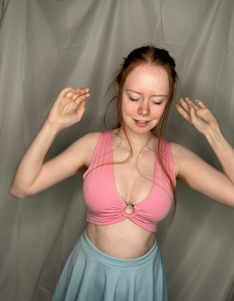 Cherrylovebombb star art pics