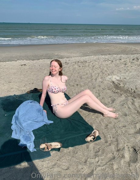 Cherrylovebombb pornstar erotic image