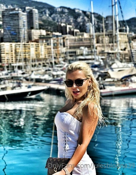 Julesblodna39 model adult photos
