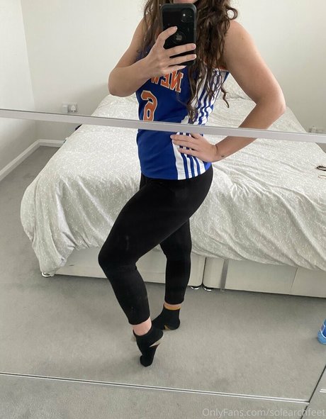 solearchfeet hot model photo