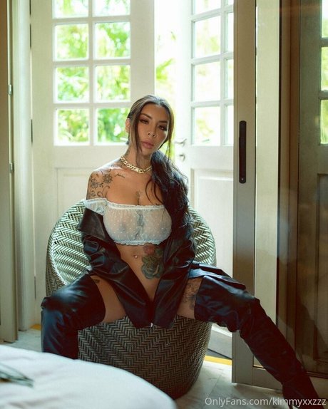kimmyxxzzz star nude images
