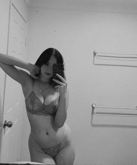 hayleypeckover star porn photo