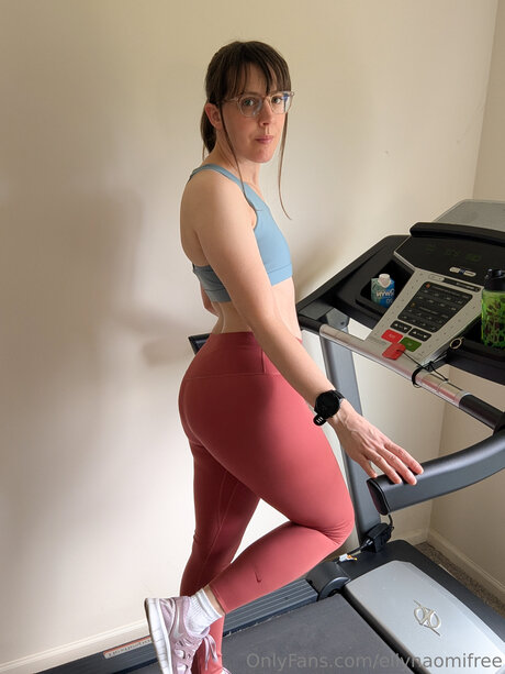 ellynaomifree nude pornstar gallery