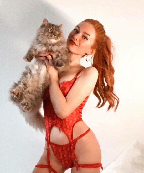 Larissa Opitz naked star gallery