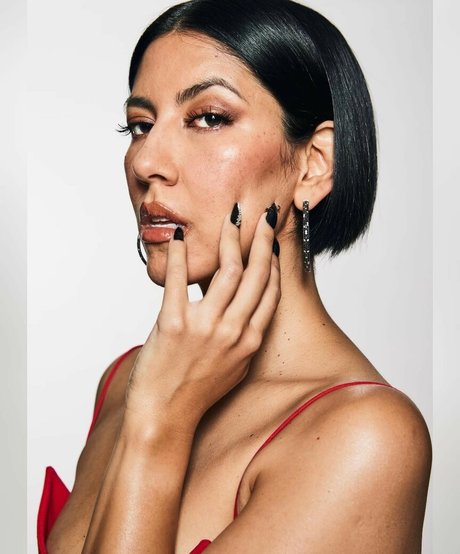 Stephanie Beatriz pretty actress img