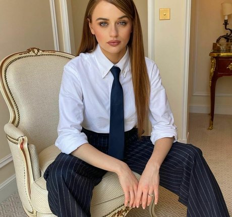 Joey King Profile pic