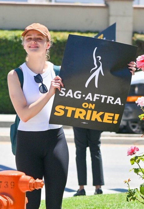 Joey King pornographic star img