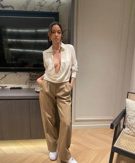 Christian Serratos xxx model pic