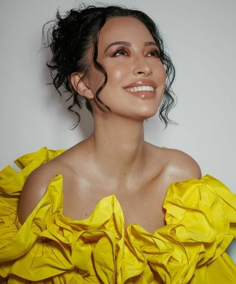 Christian Serratos nice actress galleries