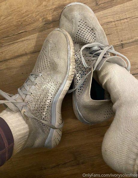 ivorysolesfree model nice pics