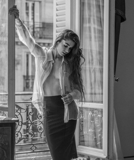 Effy Jones pretty actress photo