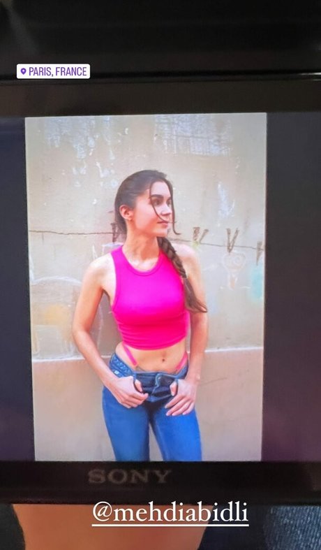 Effy Jones nudes model pictures