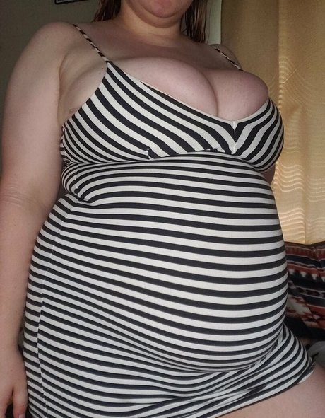 feedistdani erotic model pics