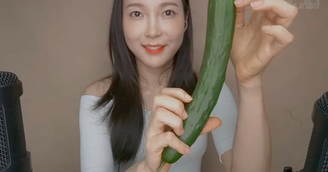 Eunzel ASMR star high quality picture