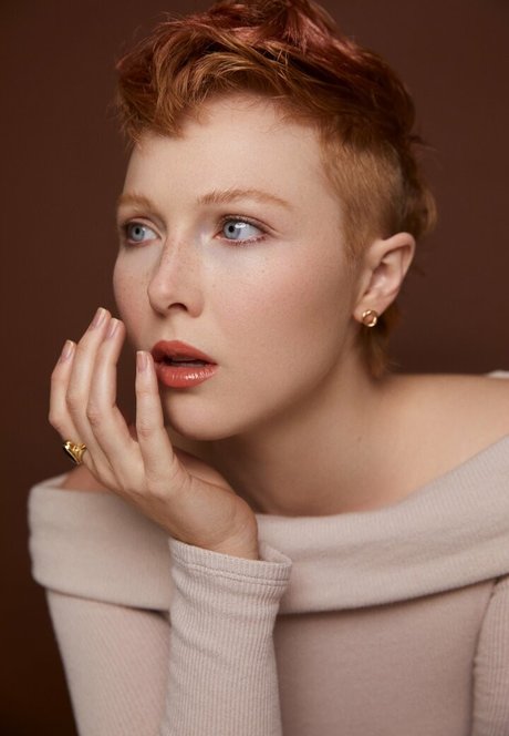 Molly Quinn hd actress photo