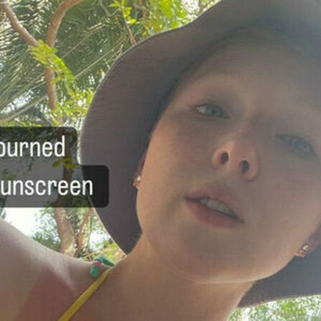 Molly Quinn star top pictures