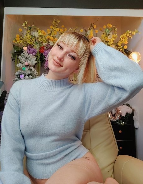 Melty mochi nude actress photos