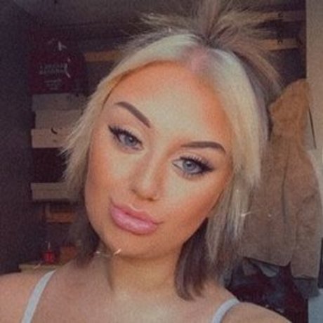 Ellise Clarke high quality star photo