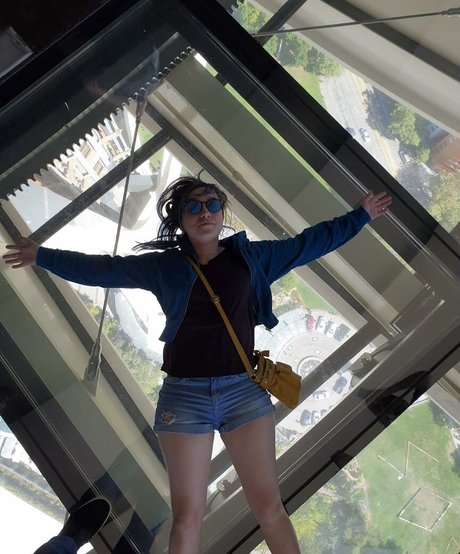 Ellen Rose star pretty photo