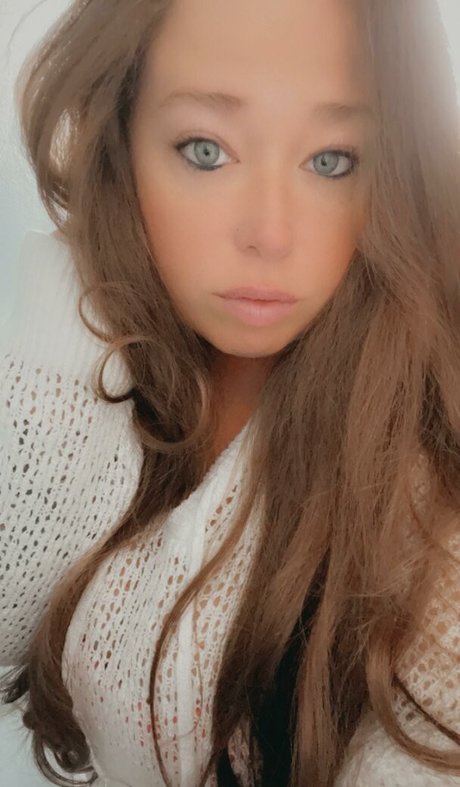 Ivy Mia naked star picture