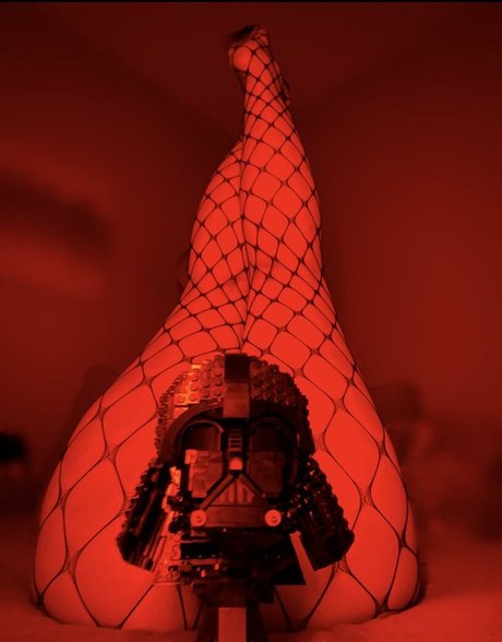 Curvy Nerd Penny adult model pictures