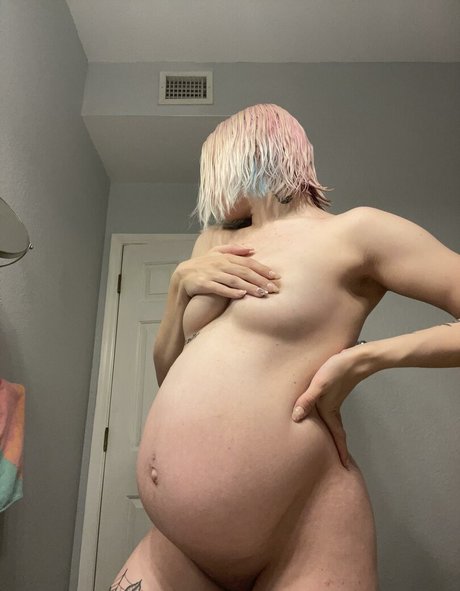 Peachy Shea model pornographic picture