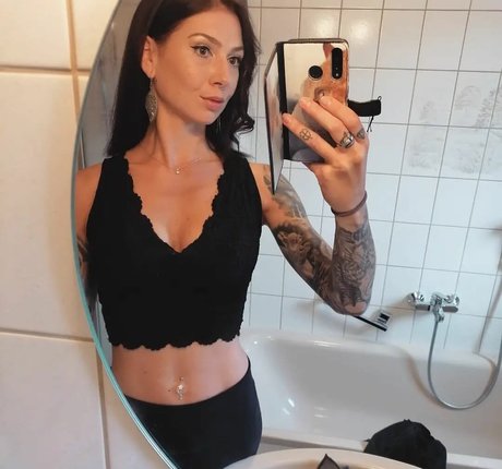 Lechl Sisters pornstar nude image