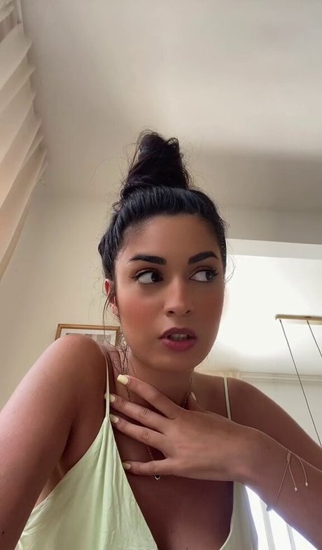 Shirin Azami nude star img