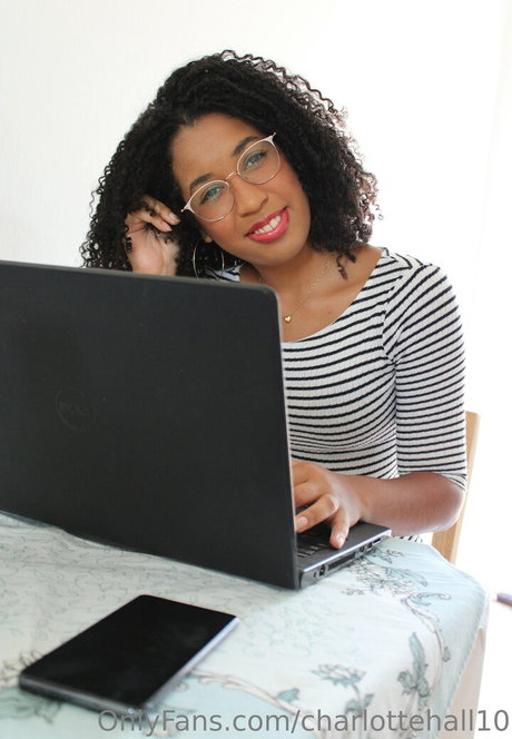 its charl0ttehall naked pornstar pics