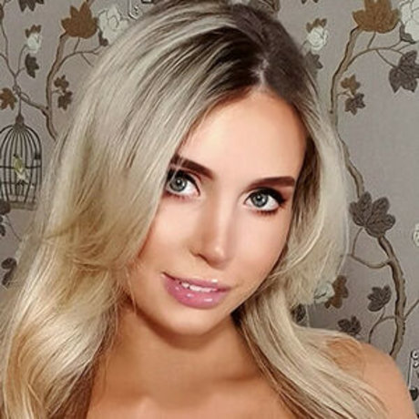 Bella Ellis hd model gallery